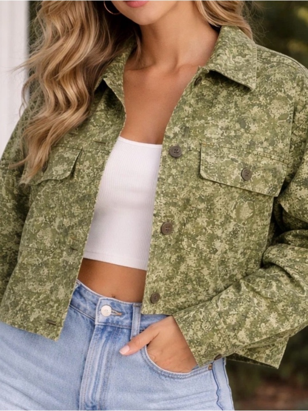 Women’s jacket green floral cropped canvas from Wild Fable nwt size XS oversized
